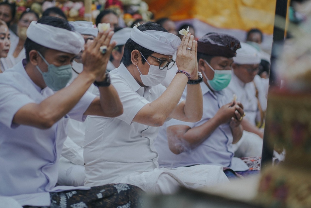 Pujawali Jaba Jero Pura Alas Harum